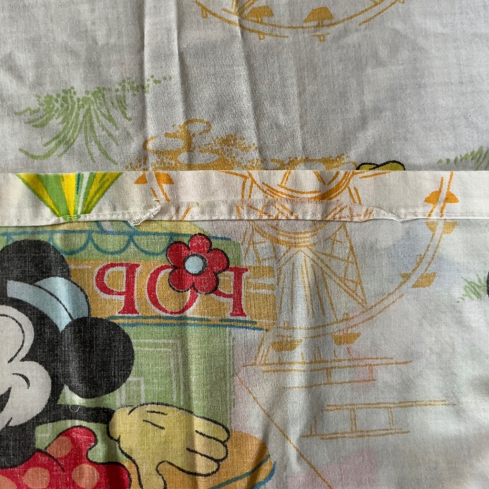 Vintage 1970’s Mickey Mouse & Friends at the Fair Twin Flat Sheet & Pillowcase - Picture 8 of 9
